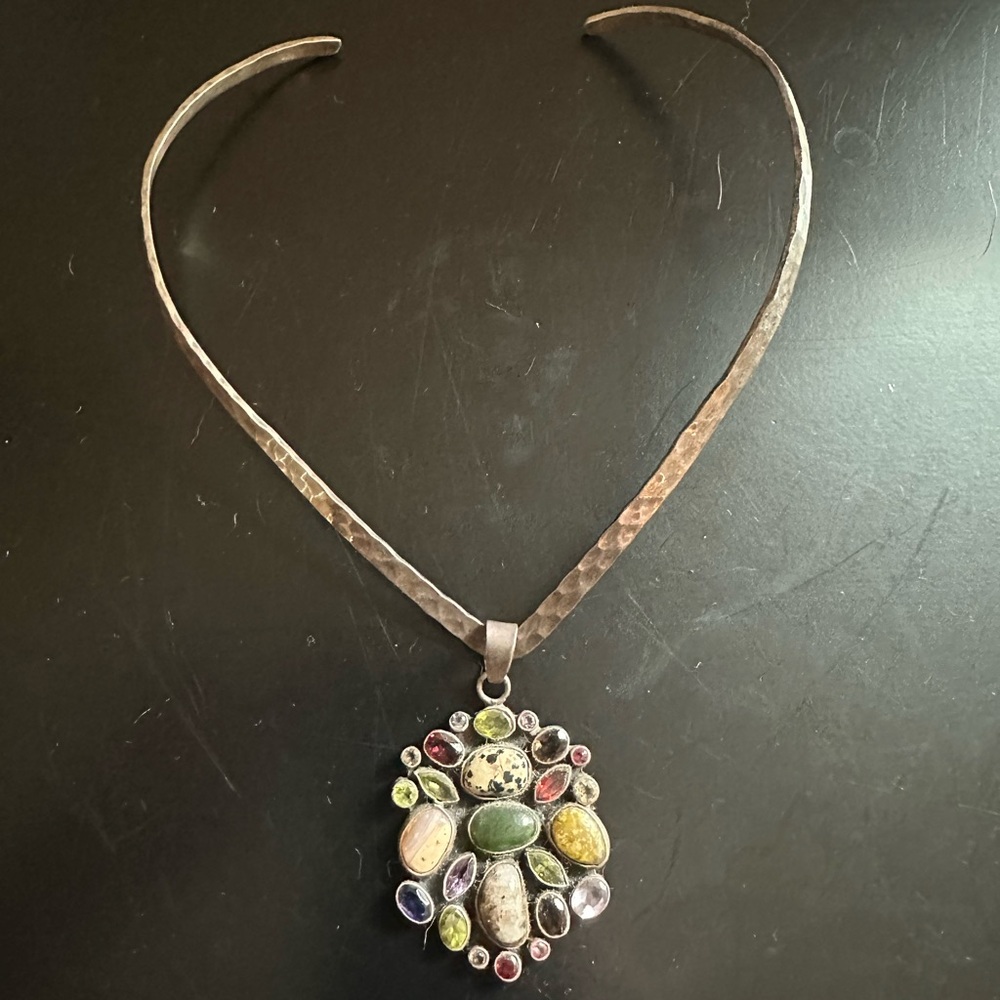 Hammered silver collar with 3 pendants